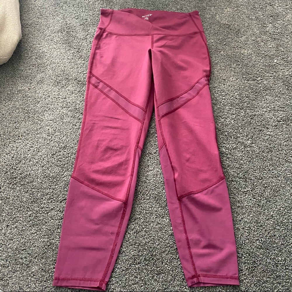 2/$25🟣Maroon Old Navy Leggings with mesh cutouts